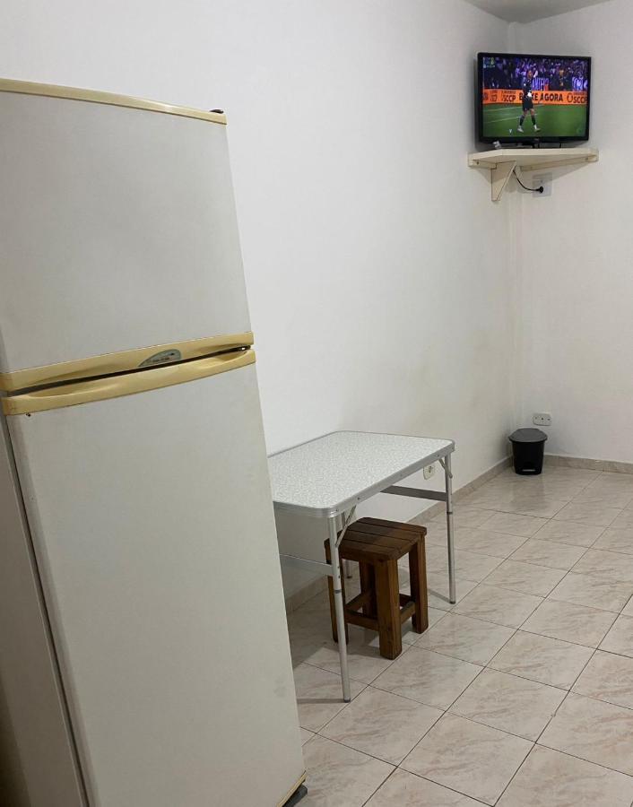 Lindo Kit Na Quadra Da Praia Santos (Sao Paulo) Exterior foto